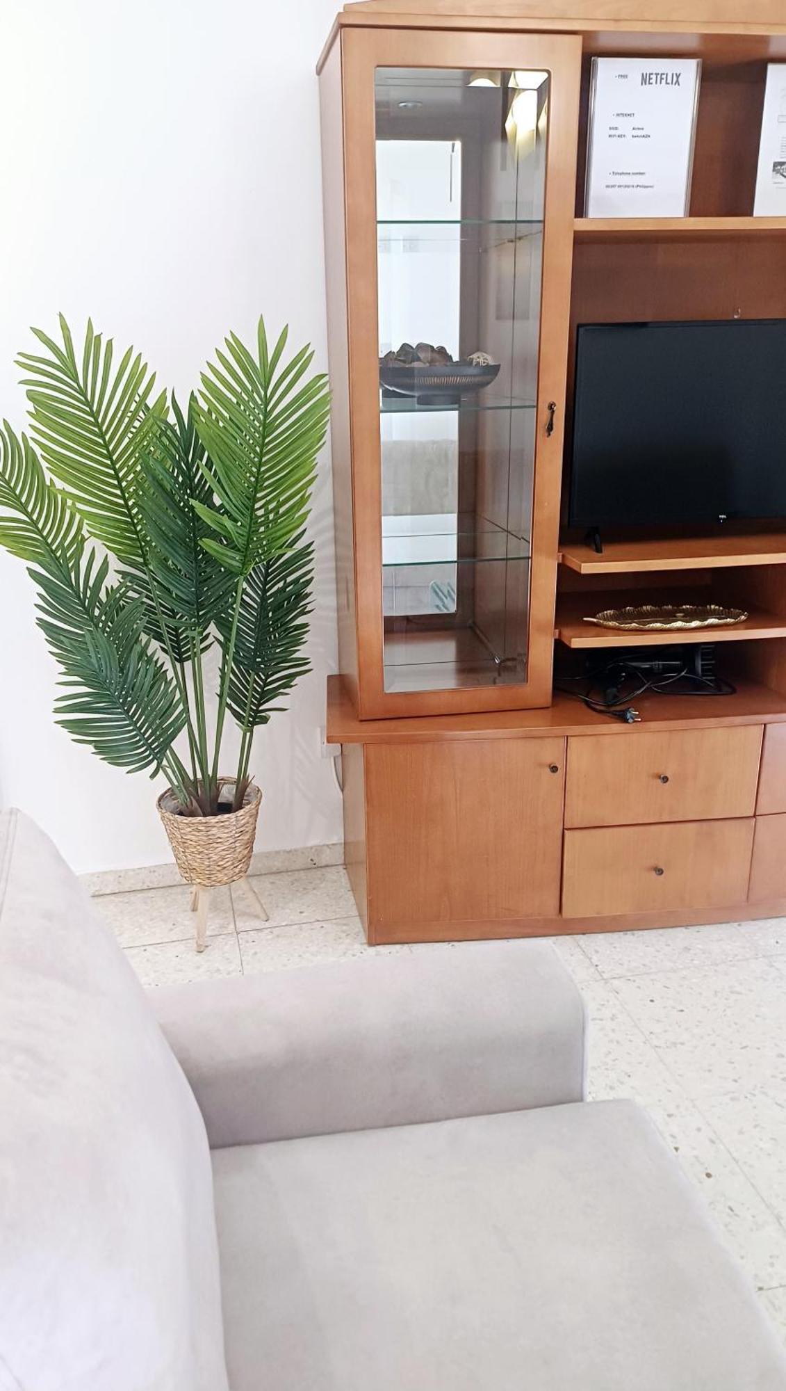 Spacious 2 Bedroom Near Mall -internet 1gbps Paphos