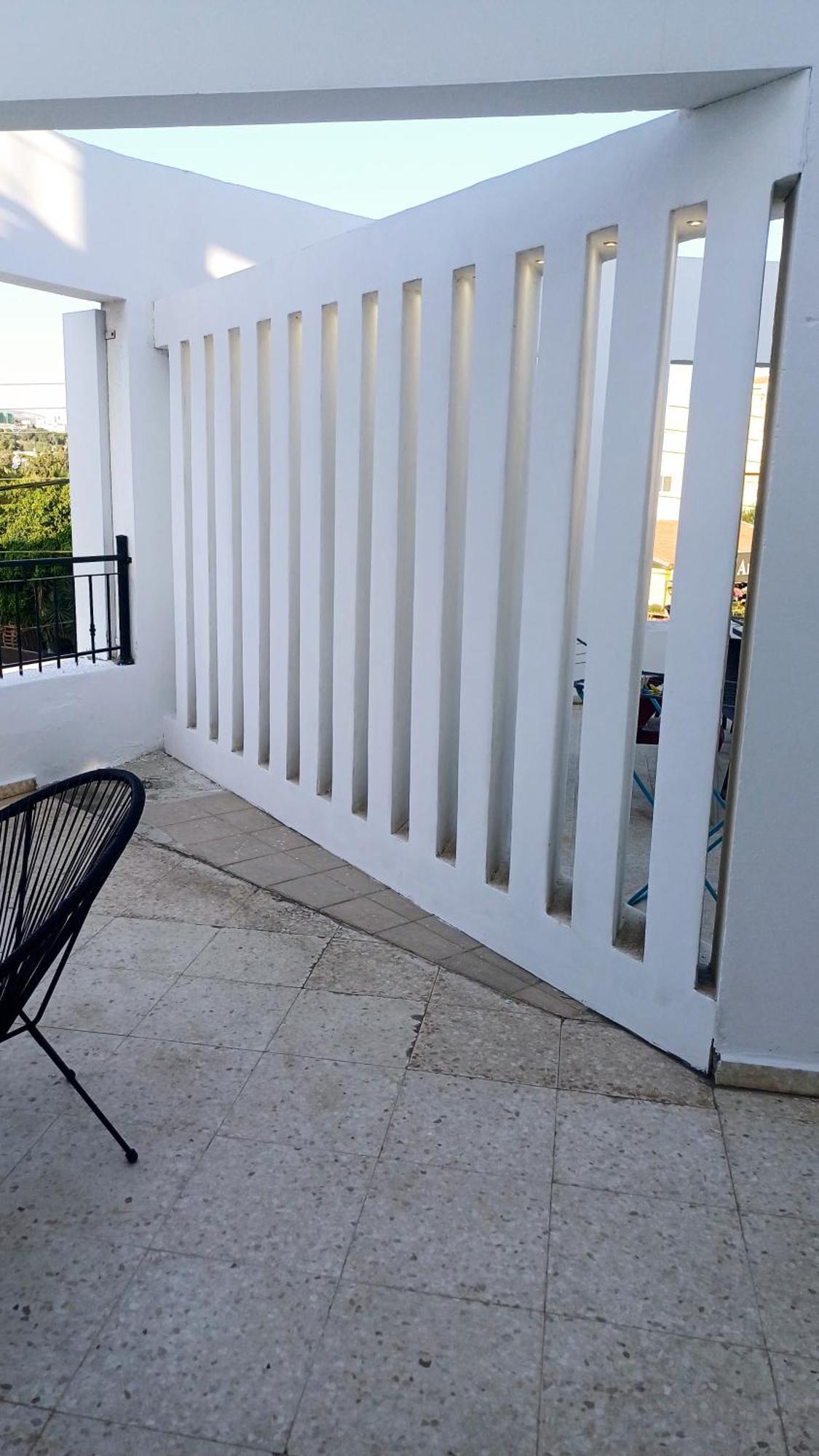 Spacious 2 Bedroom Near Mall -internet 1gbps דירה