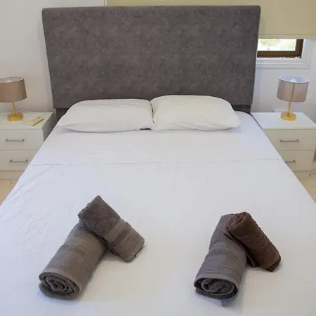 Spacious 2 Bedroom Appartment Near Mall -Internet 1Gbps Pafos Dış mekan fotoğraf