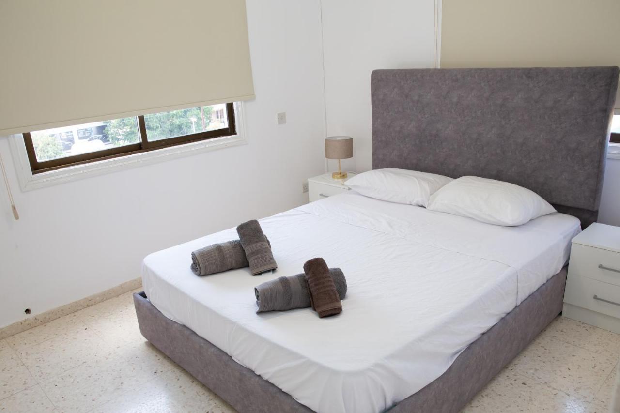 Spacious 2 Bedroom Near Mall -internet 1gbps Daire *